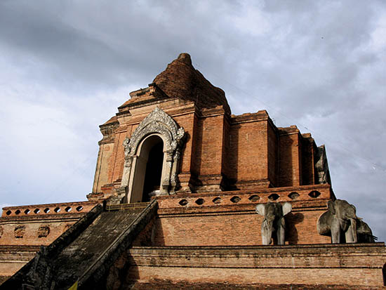 Wat Chedi Luang, Chiang Mai.